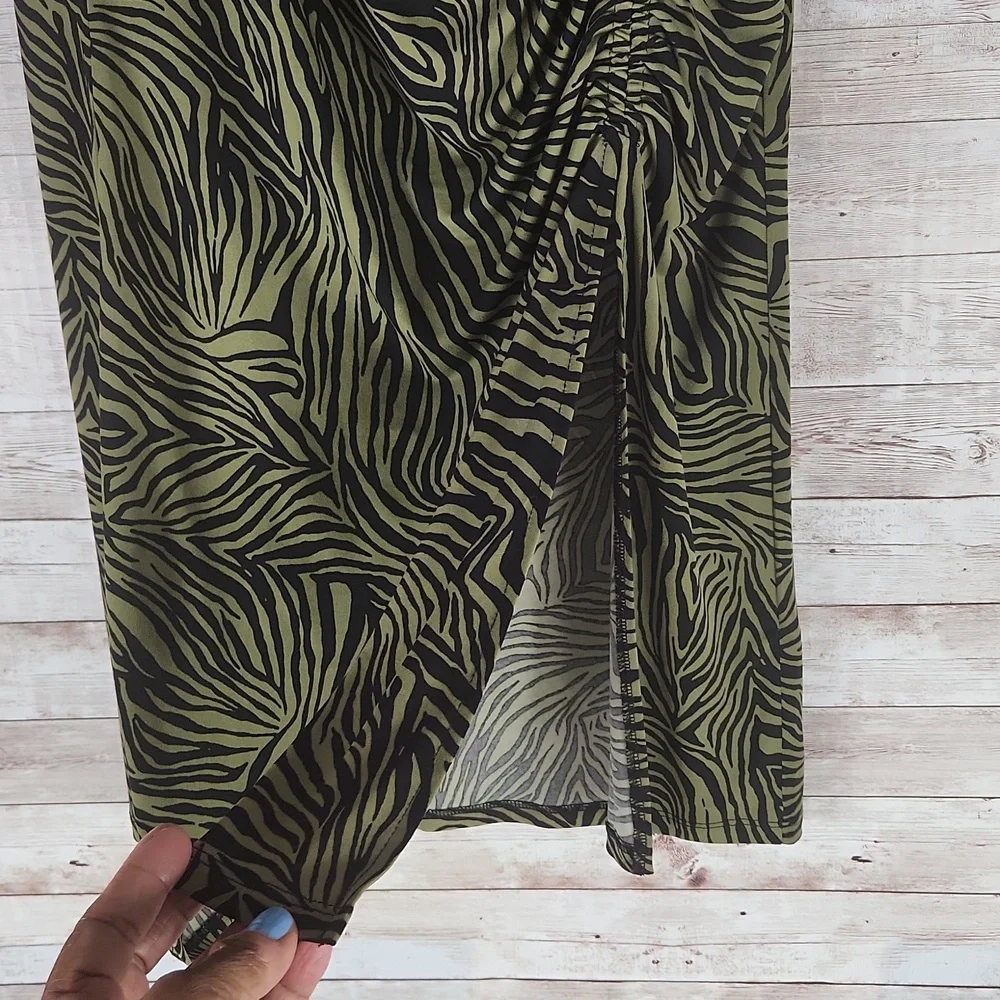 NWT, Michael Kors, Women's Olive and Black zebra print skirt, Sz M - Picture 5 of 11